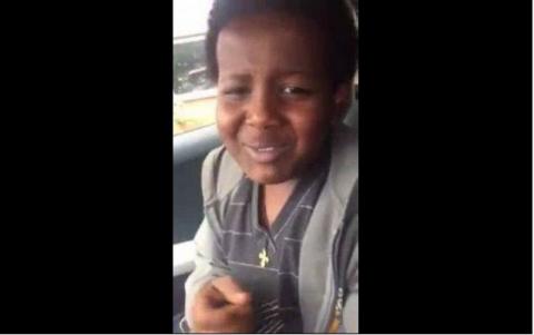 Eyob Dawit  Sings Aster Awoke "Zakere"